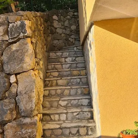Studio *