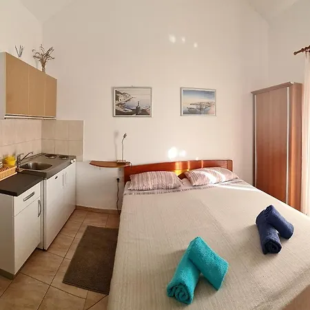 Apartment Studio Stara Baška