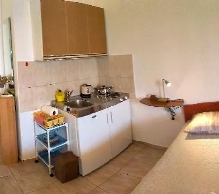 Studio * Stara Baška