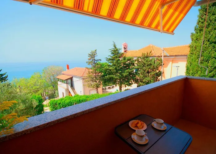 Studio * Stara Baška