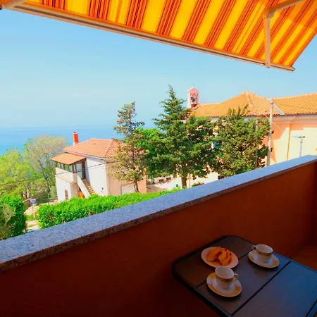 Studio * Stara Baška