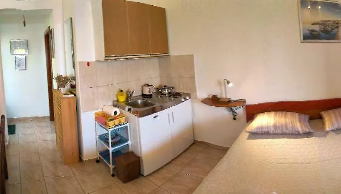 Studio * Stara Baška